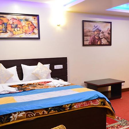 Golden Dolma Hotel Дарджилинг Екстериор снимка