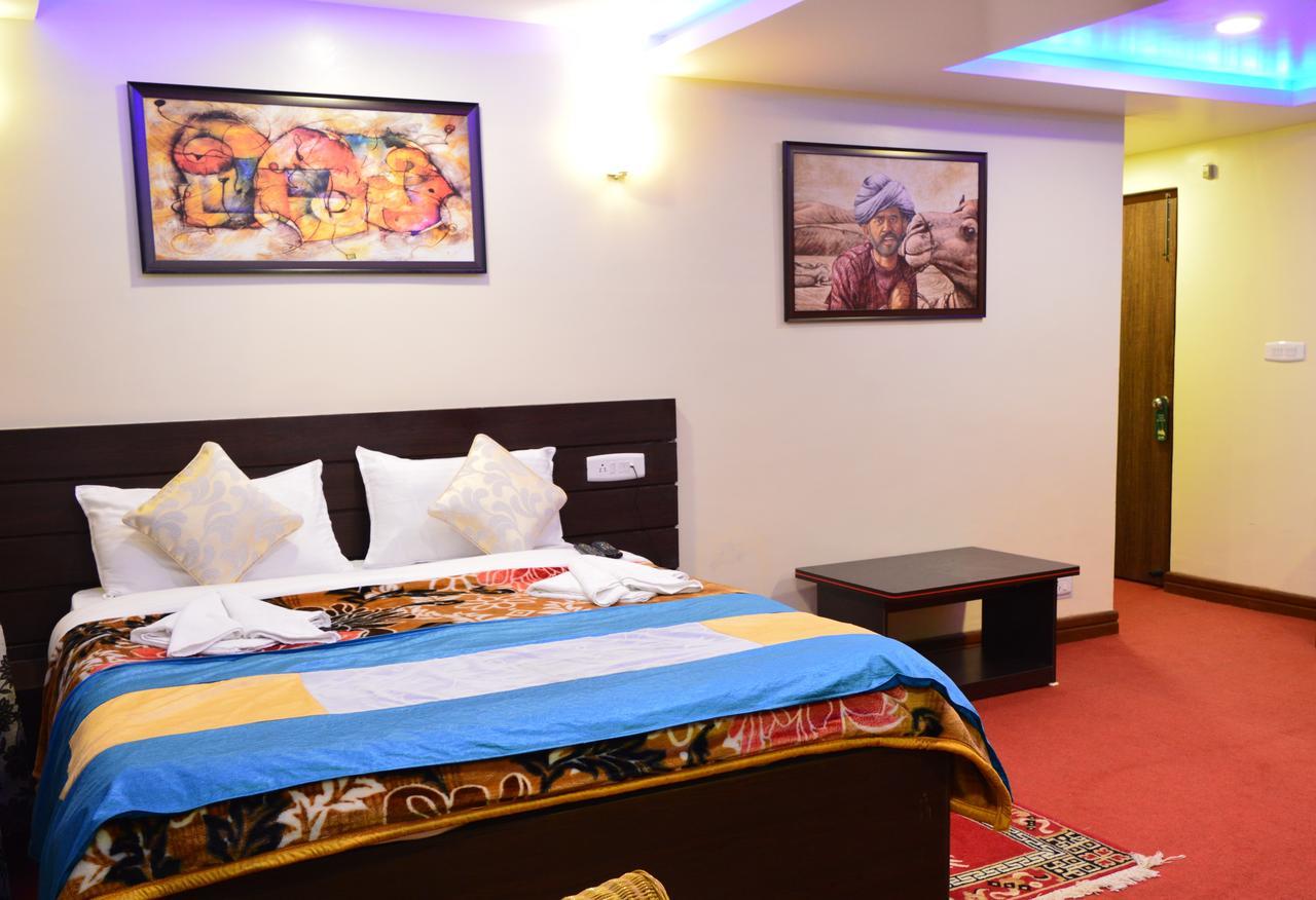 Golden Dolma Hotel Дарджилинг Екстериор снимка