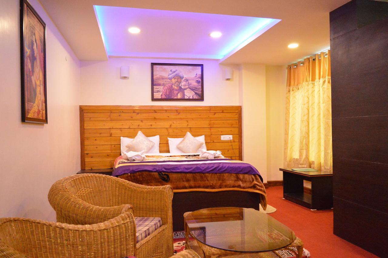 Golden Dolma Hotel Дарджилинг Екстериор снимка