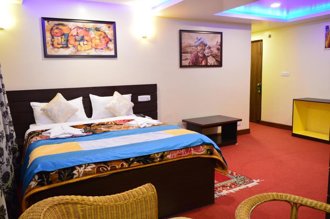 Golden Dolma Hotel Дарджилинг Екстериор снимка